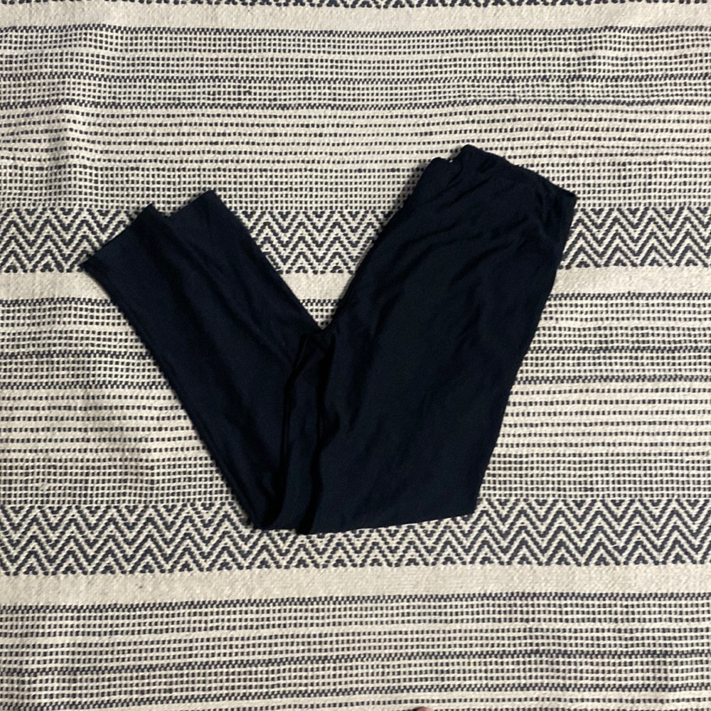 Black LuLaRoe tall and curvy leggings